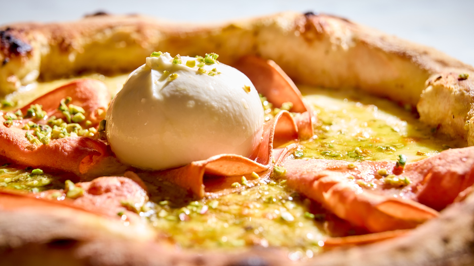 Pizza Mortadella e Pistacchio da Tuttobene